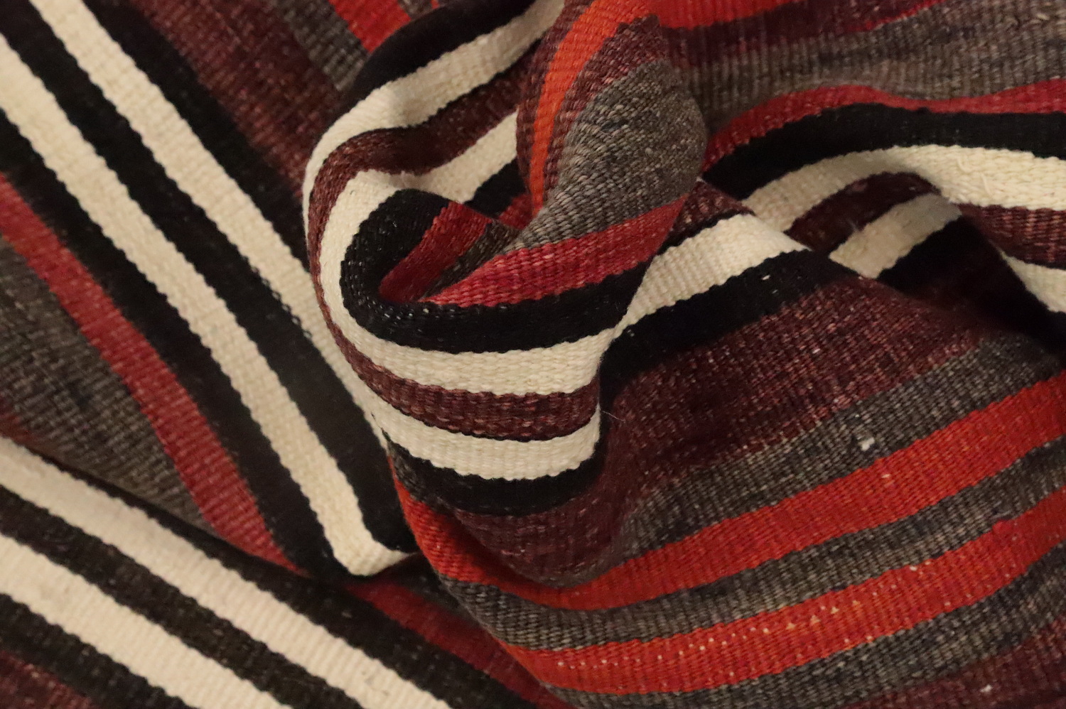 Vegetable Dye Kilim Area Rug 5x9