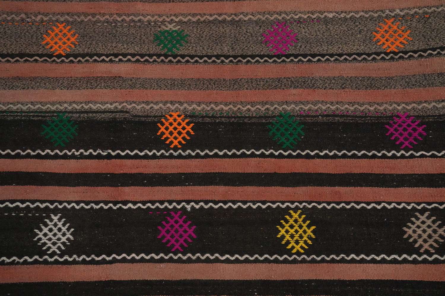 Handwoven Kilim Area Rug 5x10 with Multicolor Accents