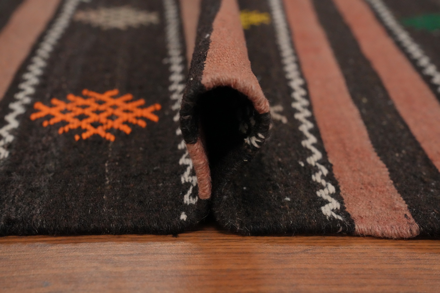 Handwoven Kilim Area Rug 5x10 with Multicolor Accents