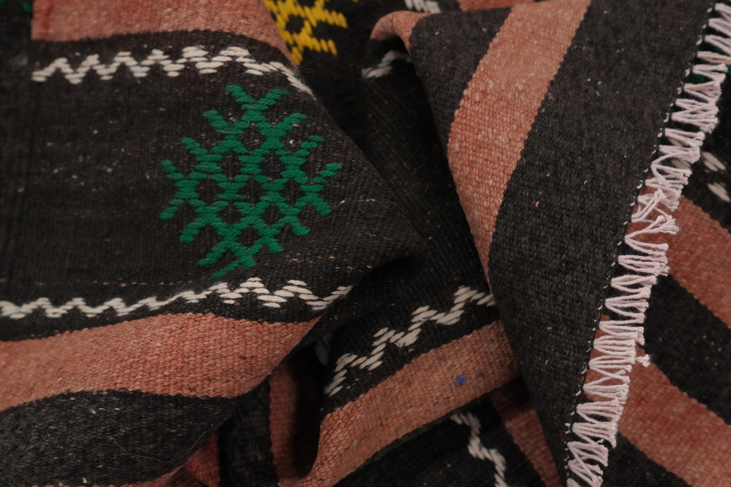 Handwoven Kilim Area Rug 5x10 with Multicolor Accents