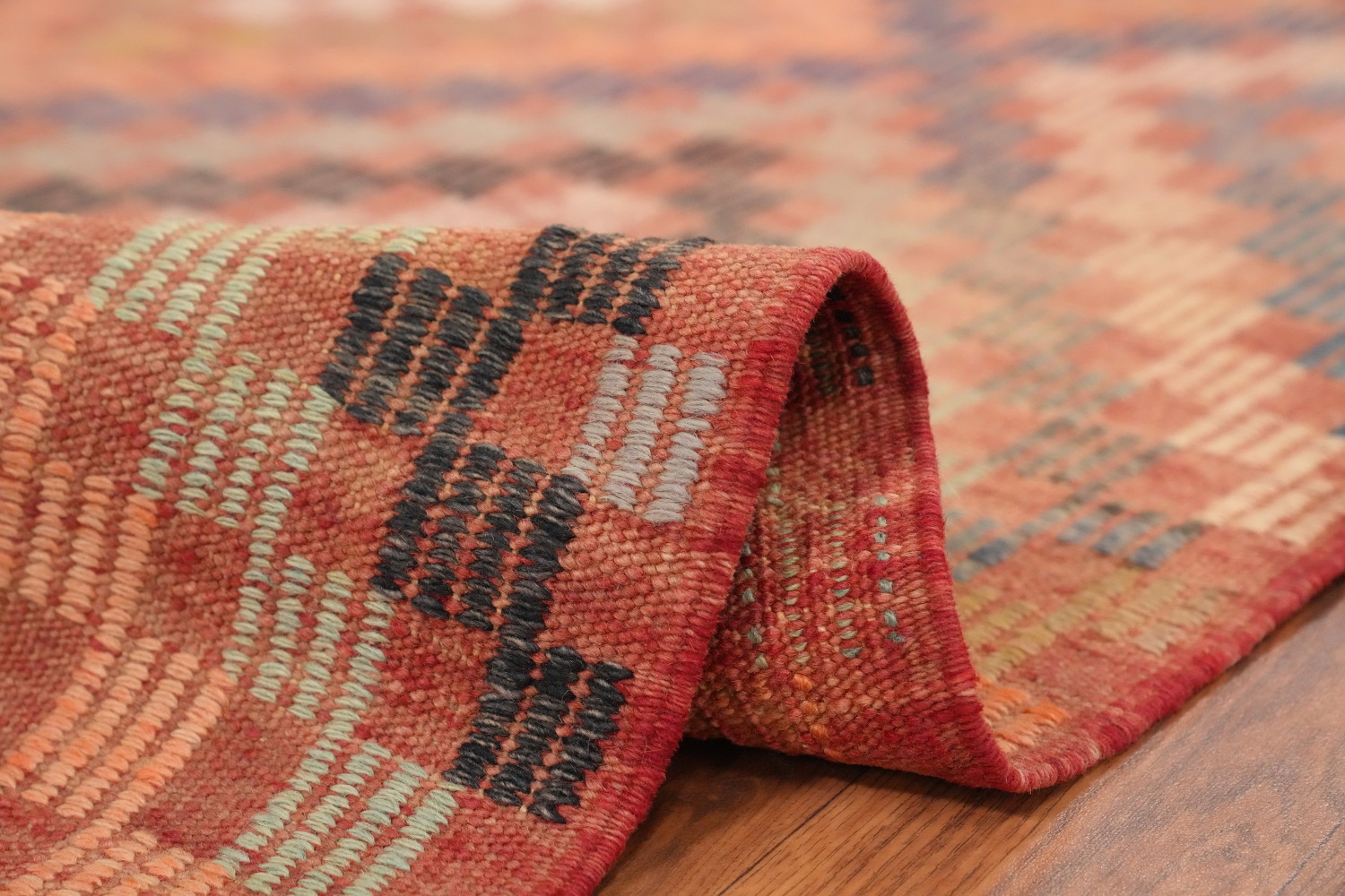 Geometric Kilim Vegetable Dye Area Rug 6x9