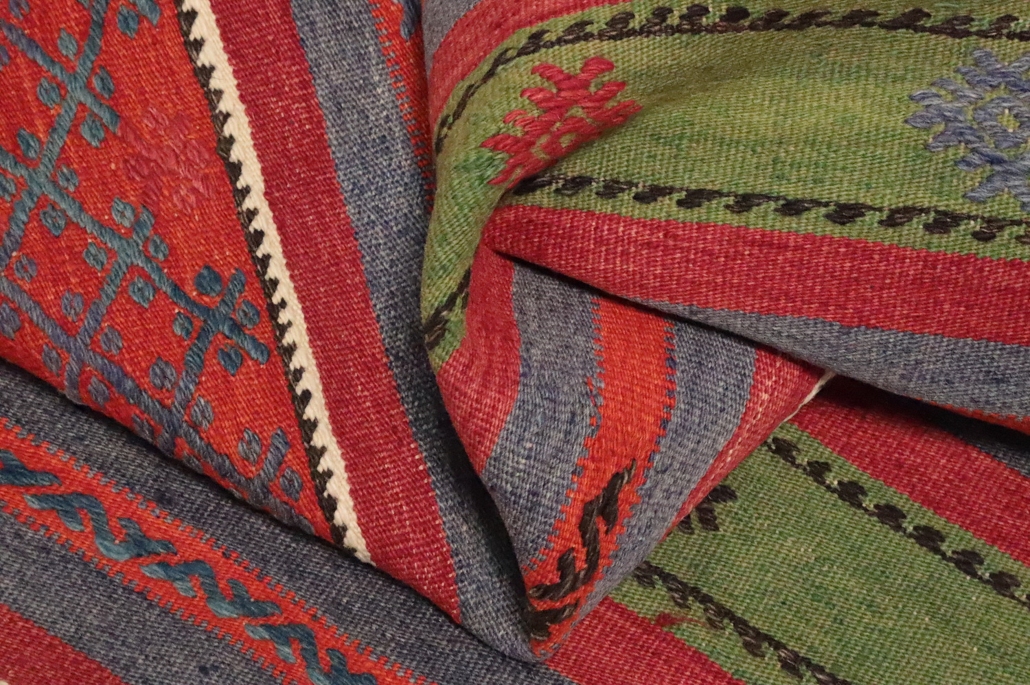 Southwestern Geometric Kilim Area Rug 6x10 with Bold Colorful Stripes