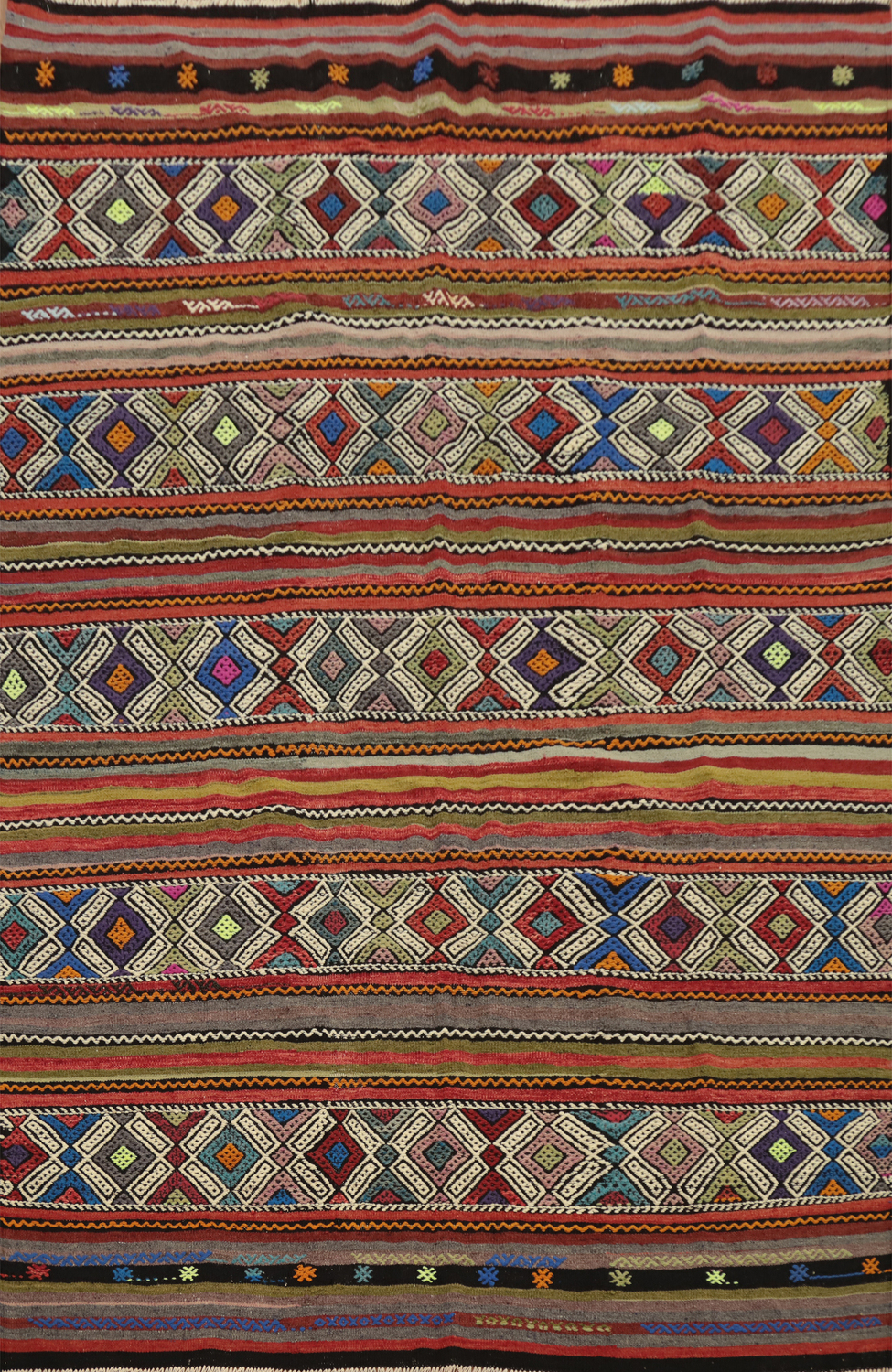 Geometric Handwoven Kilim Rug 5x7 with Rich Earthy Tones