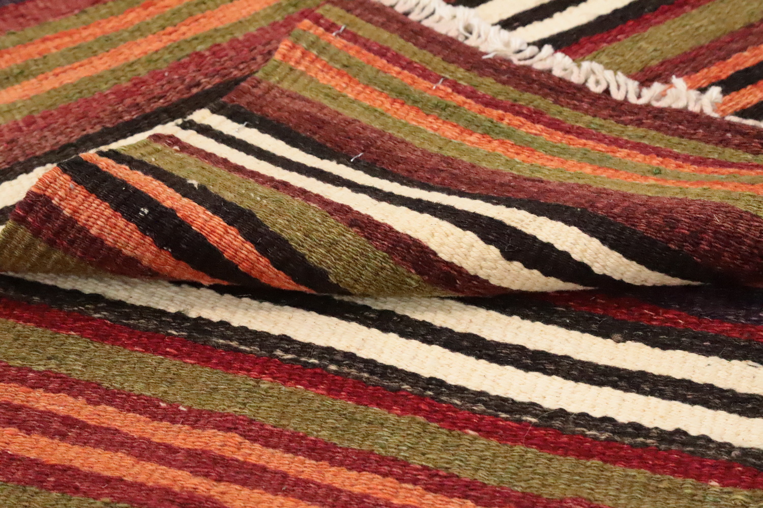 Warm Earth Tones Striped Kilim Area Rug 5x11 for Cozy Living Spaces