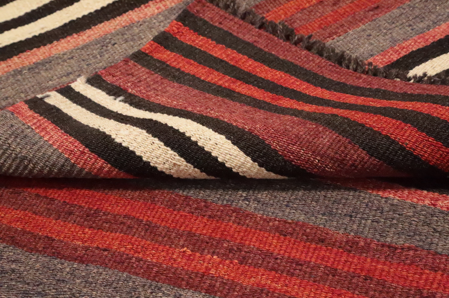 Striped Kilim Area Rug 5x10 Perfect for Cozy Living Spaces