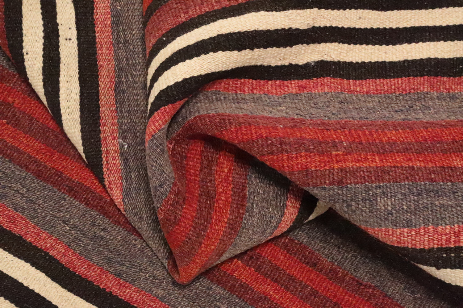 Striped Kilim Area Rug 5x10 Perfect for Cozy Living Spaces
