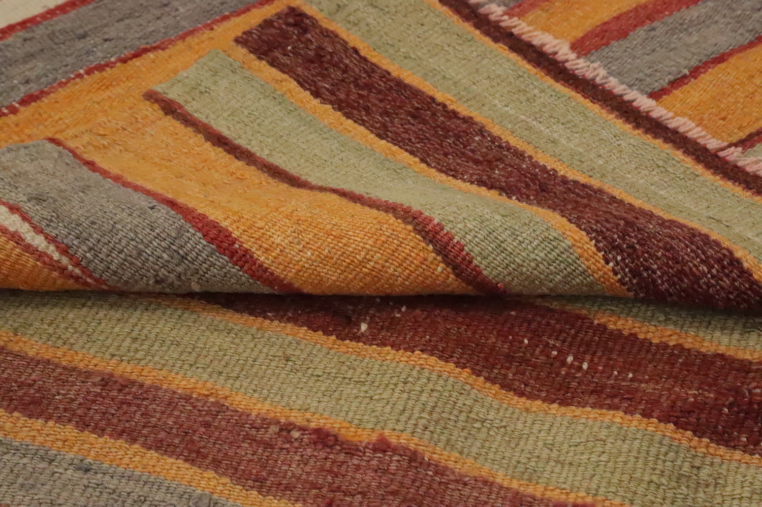 Vibrant Earthy Striped Kilim Area Rug 5x9 for Cozy Home Interiors