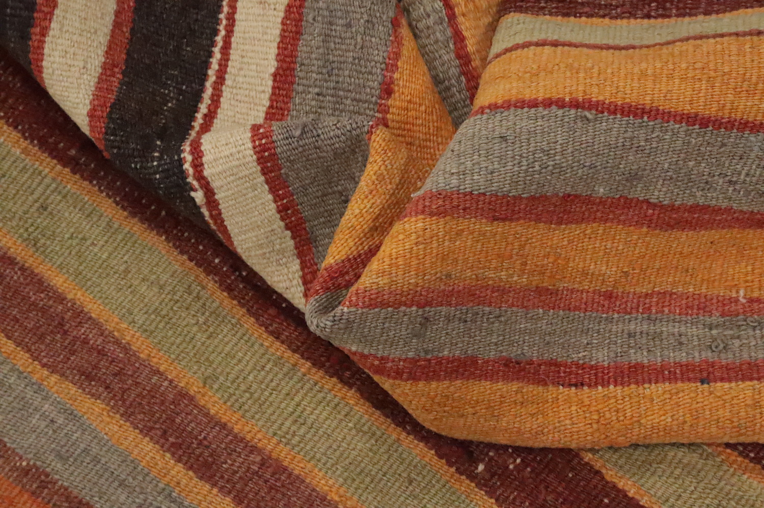 Vibrant Earthy Striped Kilim Area Rug 5x9 for Cozy Home Interiors