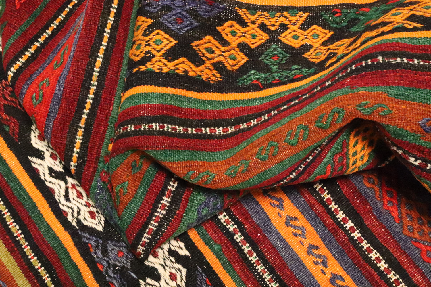 Vibrant Striped Kilim Area Rug 6x11 for Eclectic Home Decor