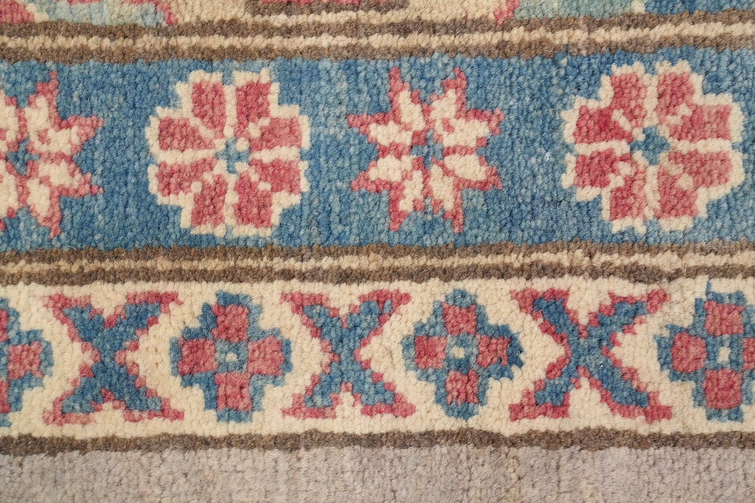 Geometric Gray Kazak Vegetable Dye Area Rug 10x13