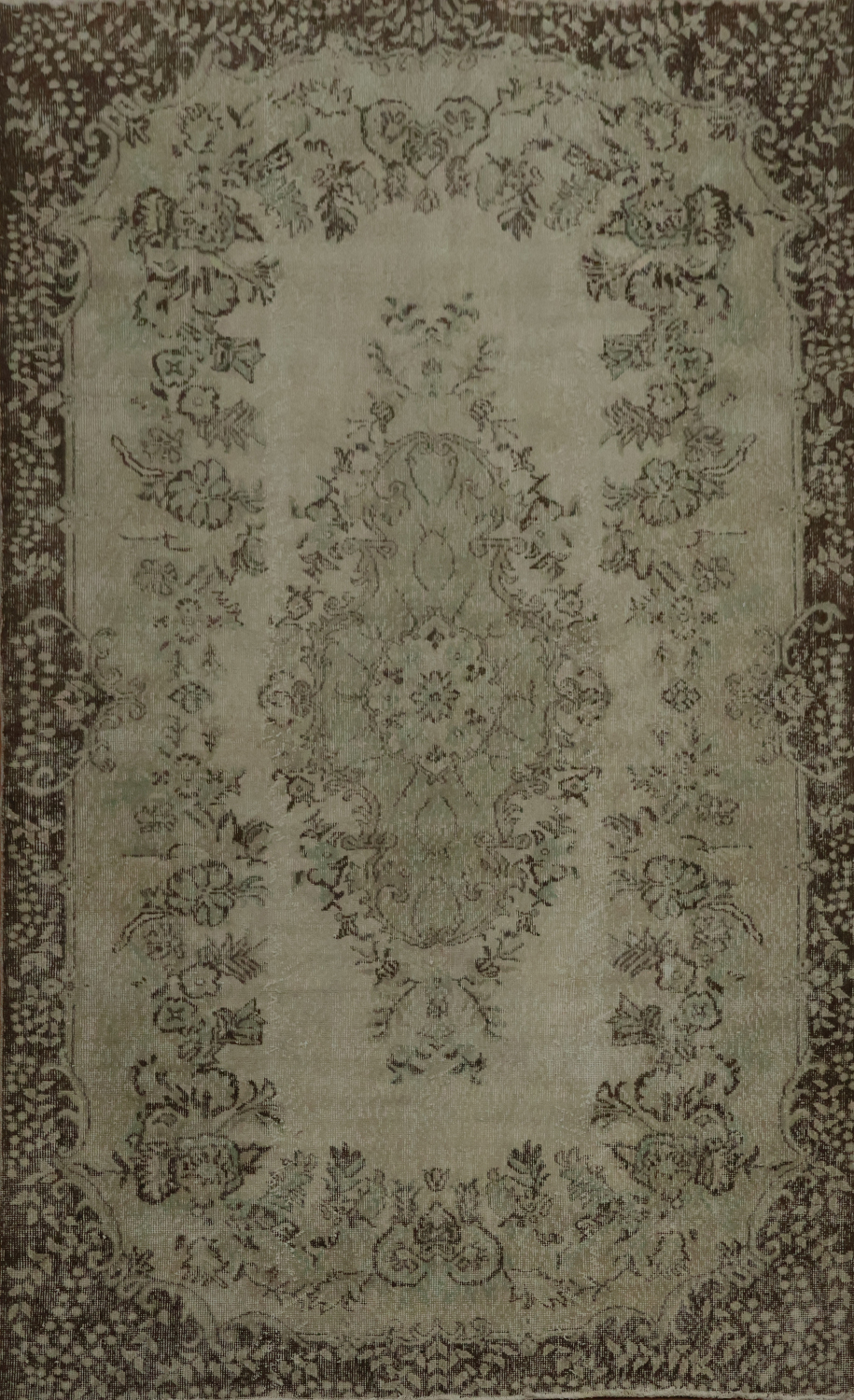 Elegant Vintage Inspired Floral Pattern Rug 6x9