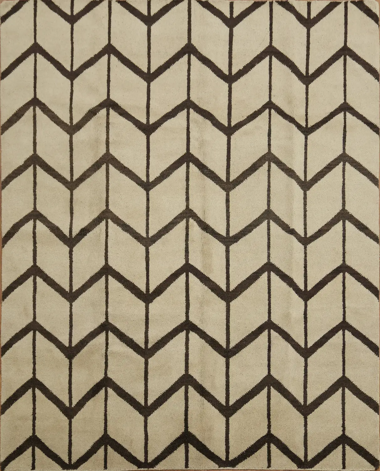 Contemporary Chevron Rug with Neutral Tones for Stylish Living 8x10
