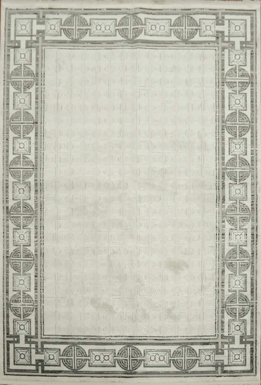 Ivory and Grey Area Rug with Intricate Geometric Border Design 5x8