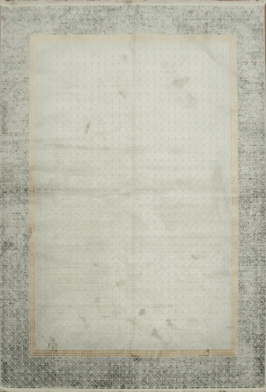 Neutral-Toned Grey and Beige Border Rug 5x8