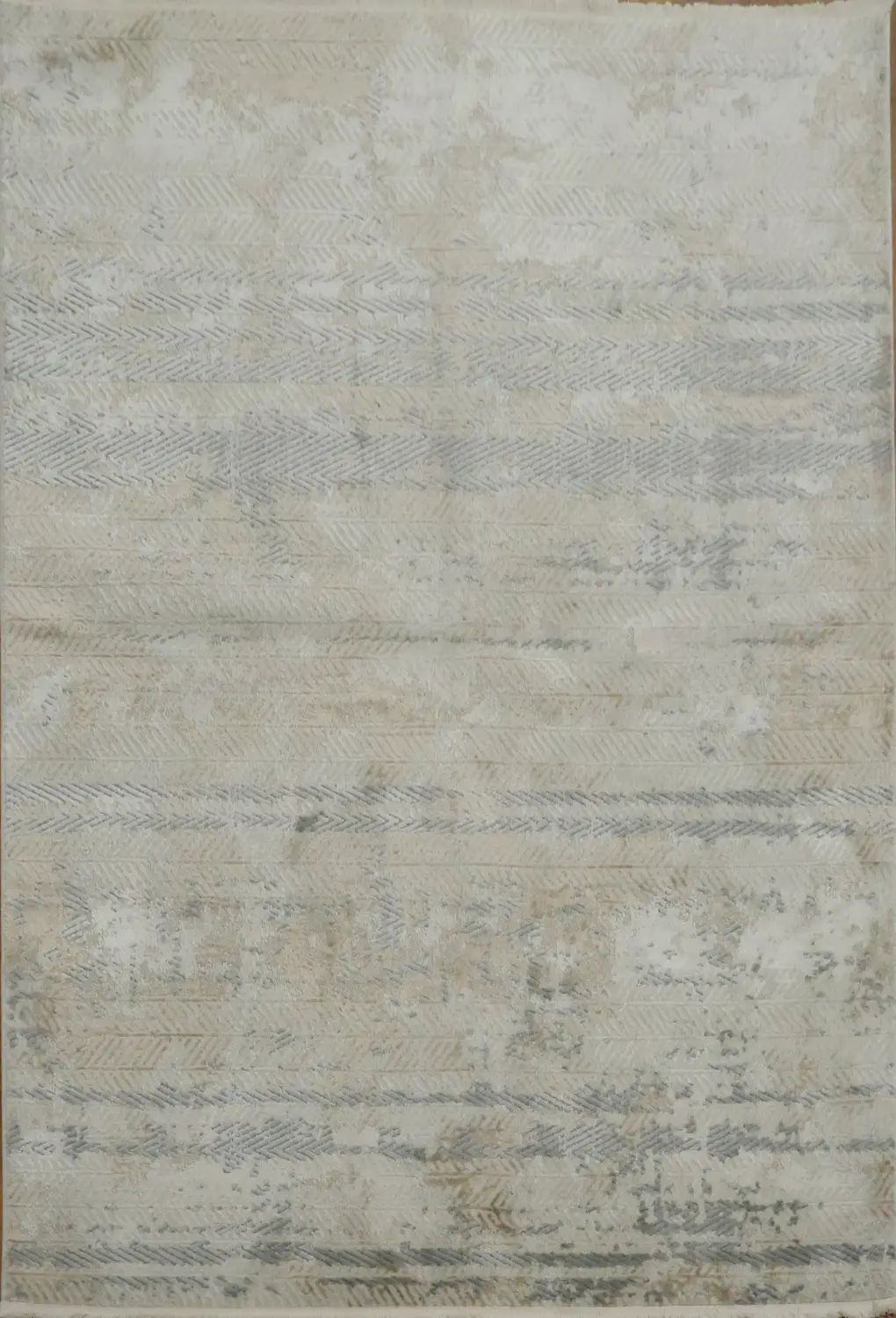 Versatile Neutral Area Rug: Perfect Blend of Style and Comfort 5x8