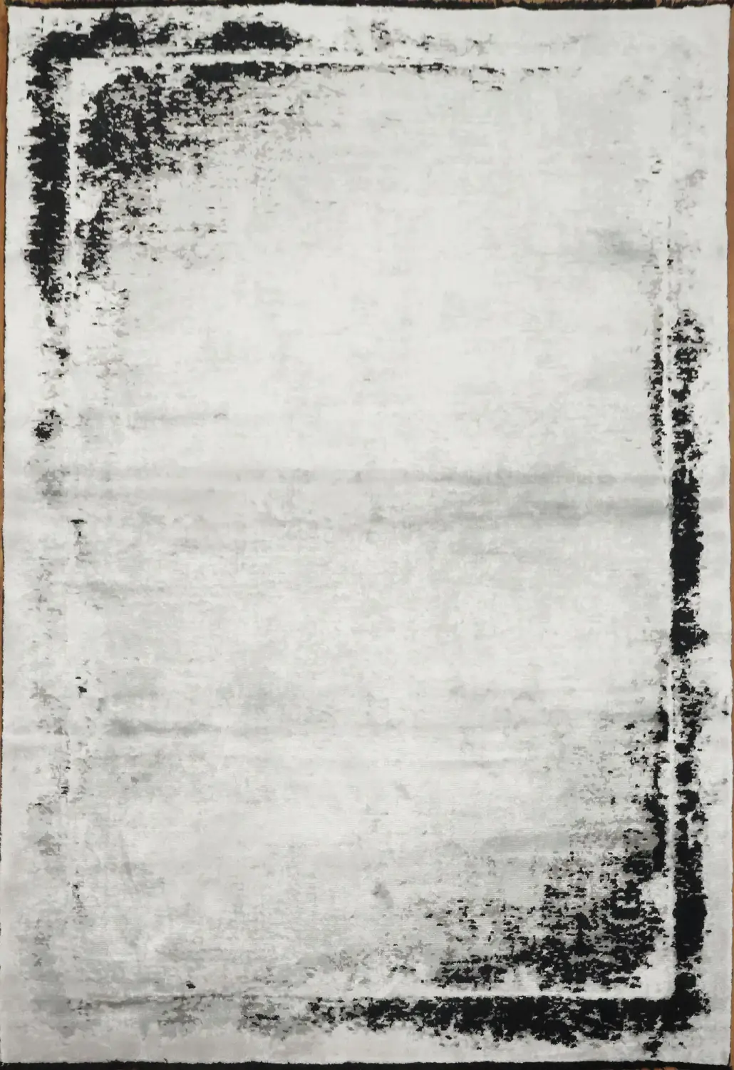 Stylish Distressed Black Edged Rug in Minimalist Design