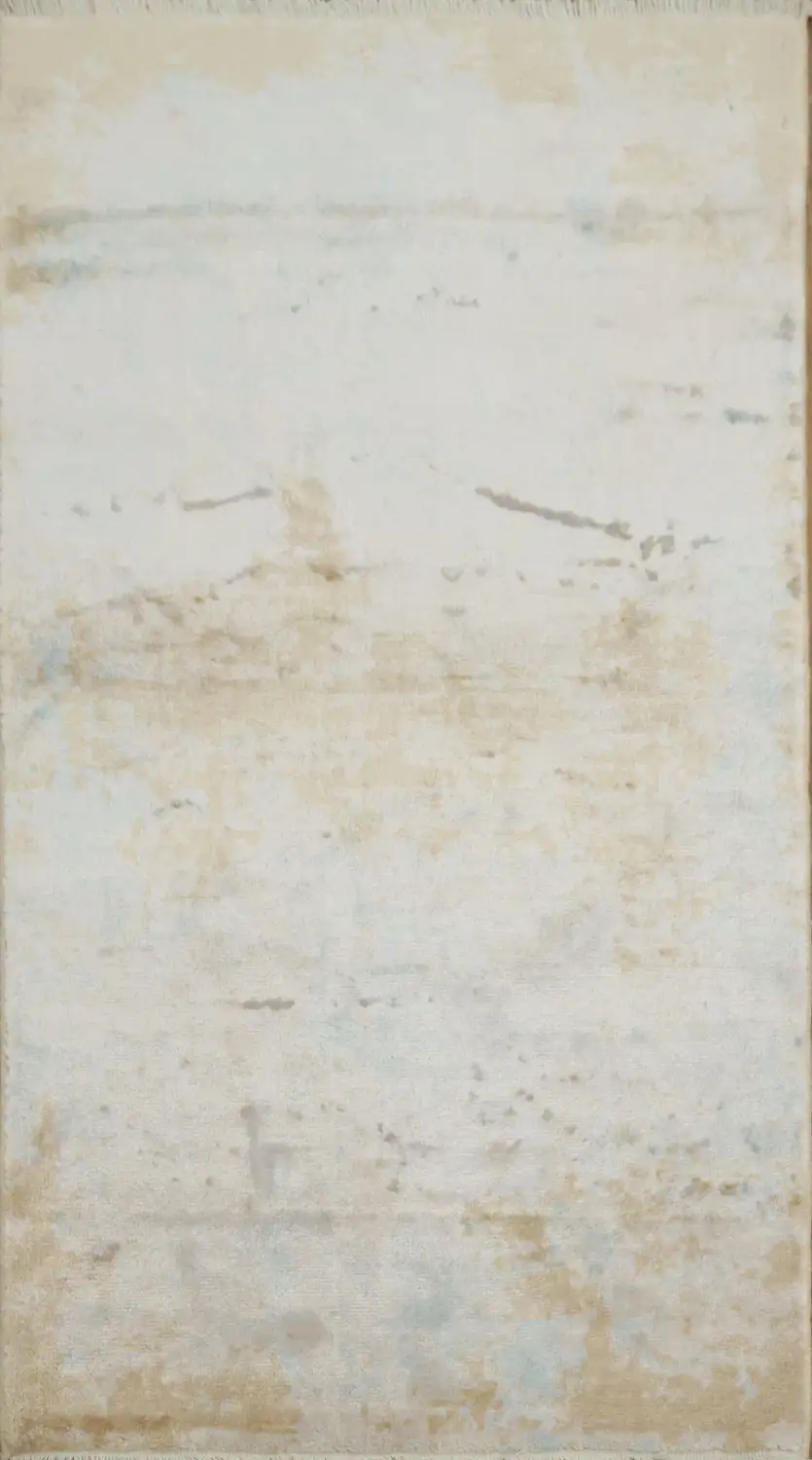 Elegant Abstract Beige and White Rug for Modern Living Rooms