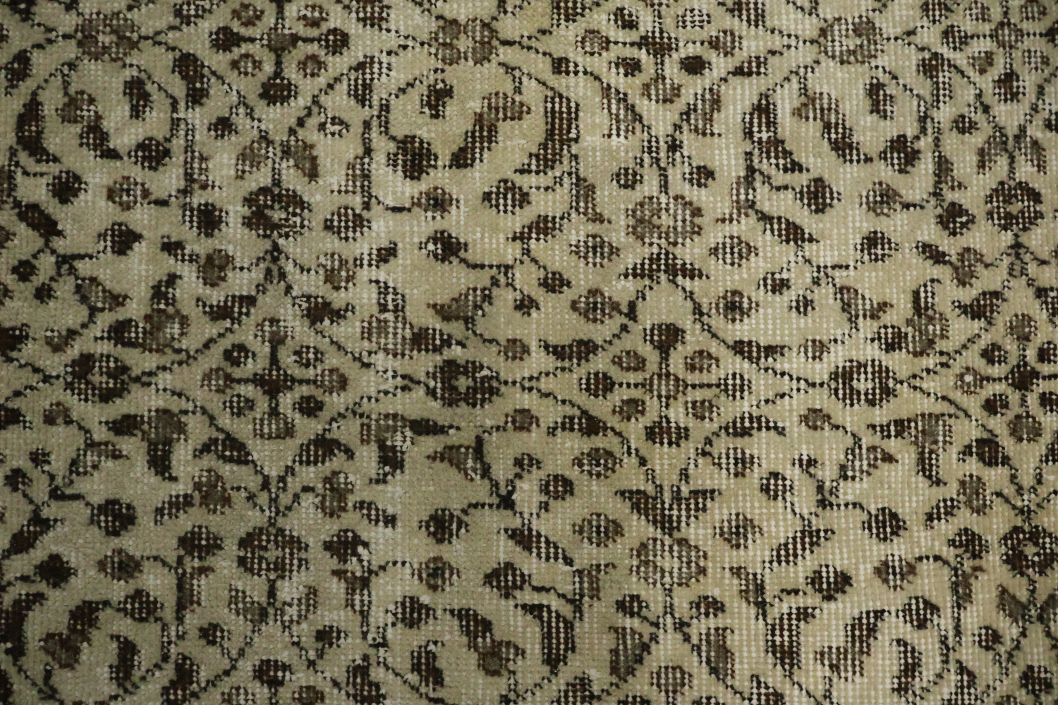 Vintage Distressed Wool Floral Turkish Area Rug 4x7