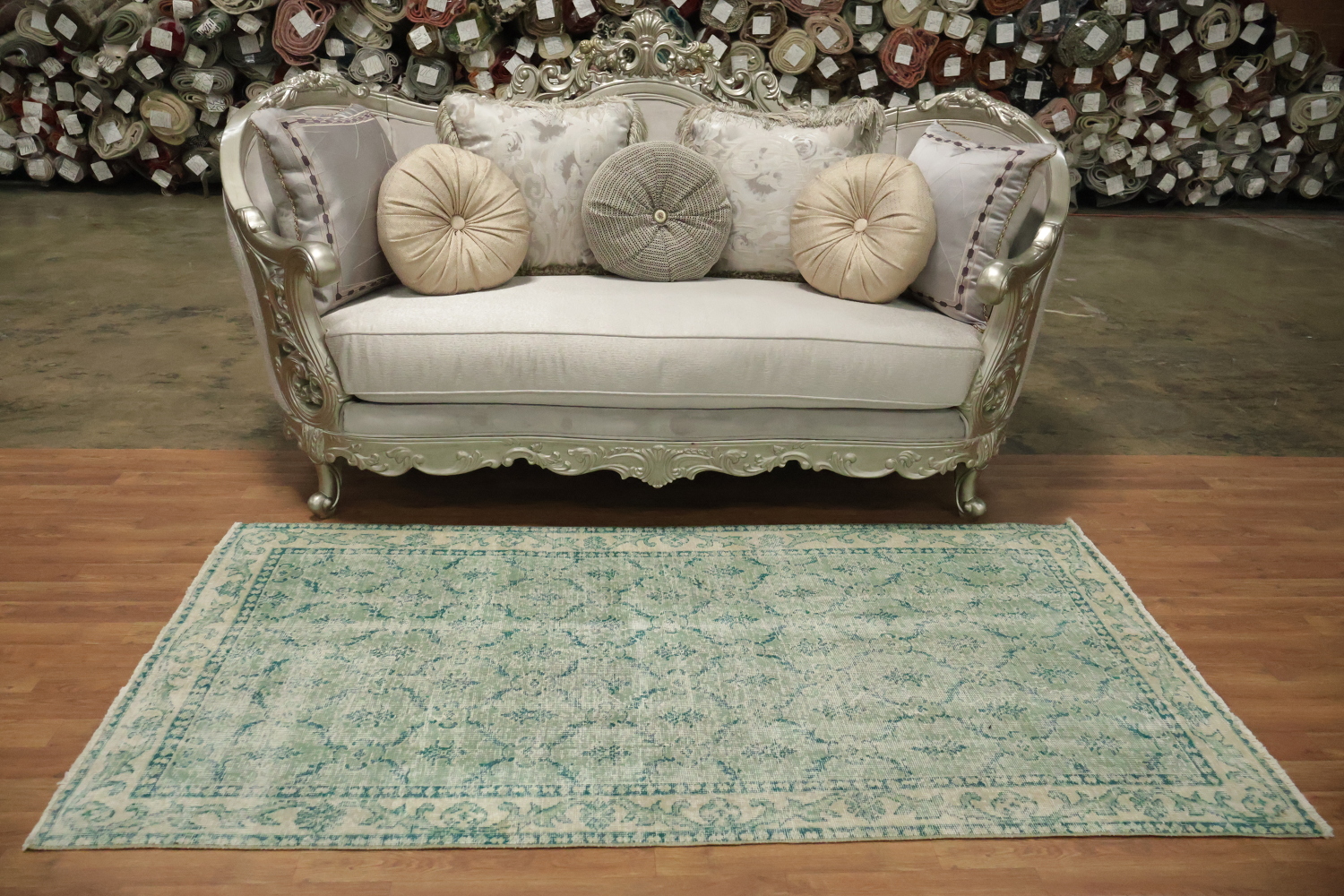 Green Distressed Pattern Rug, Perfect for Classic Home Interiors 4x7