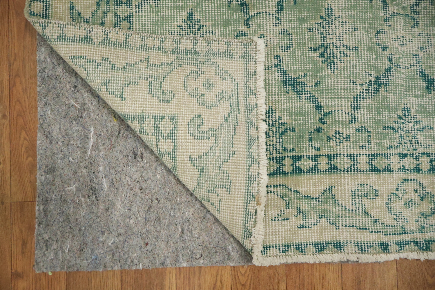 Green Distressed Pattern Rug, Perfect for Classic Home Interiors 4x7