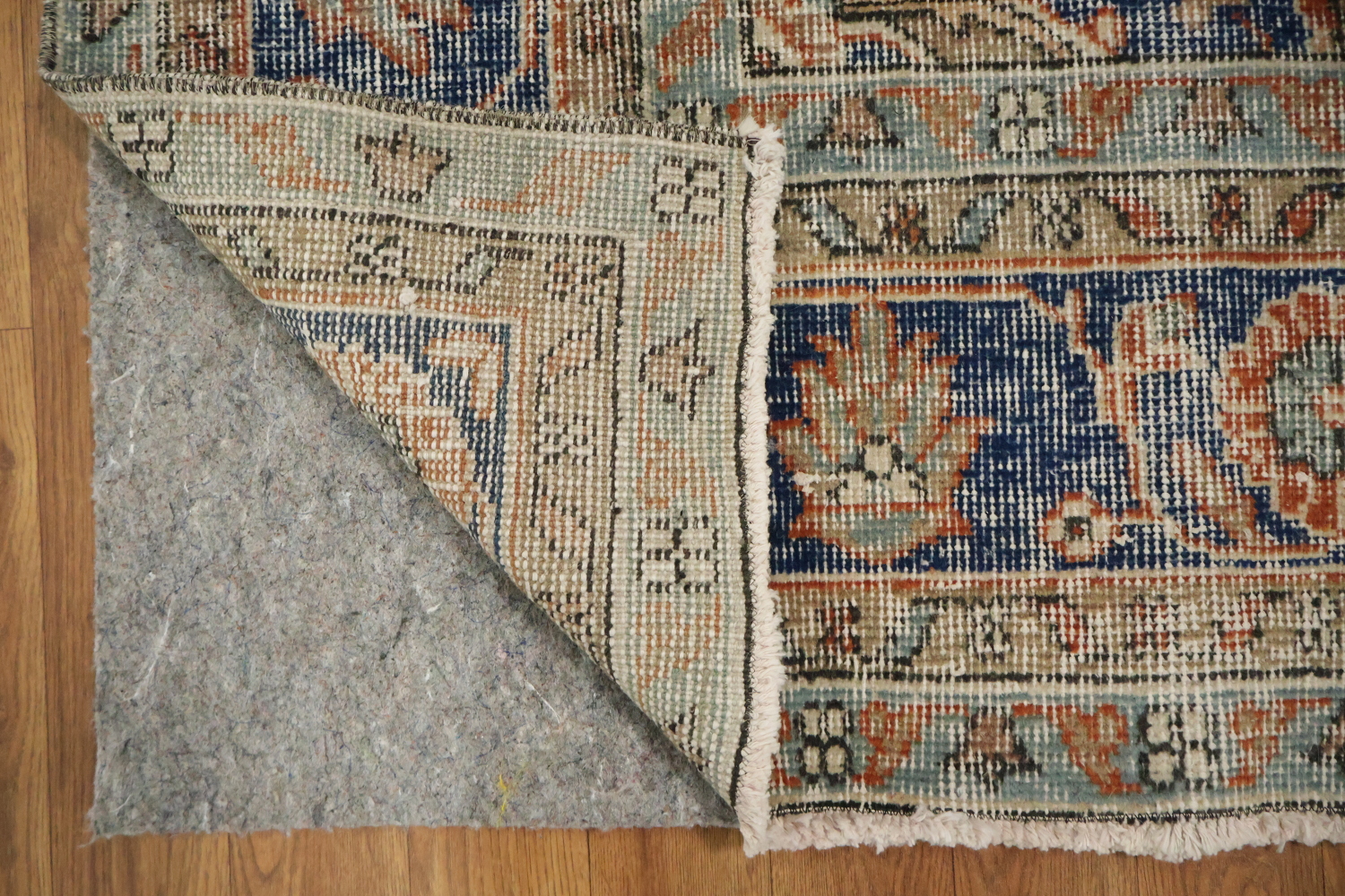 Classic Ornate Medallion Rug with Intricate Border Details 6x10
