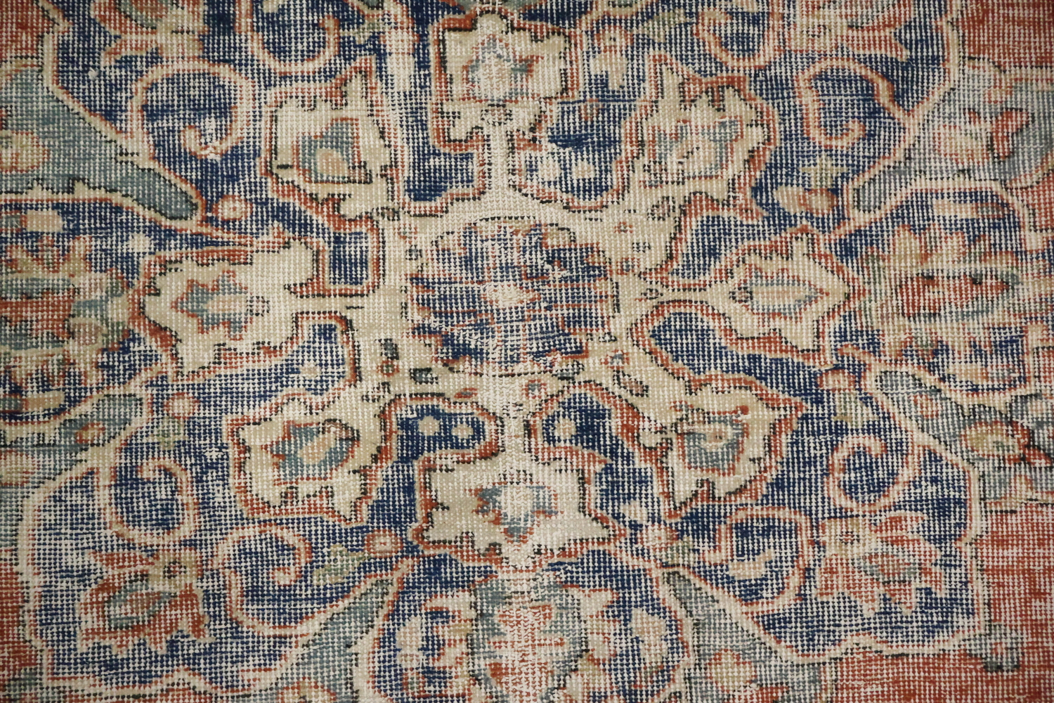 Classic Ornate Medallion Rug with Intricate Border Details 6x10