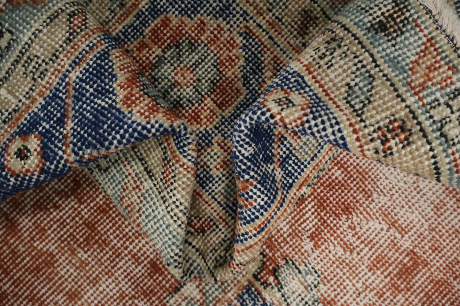 Classic Ornate Medallion Rug with Intricate Border Details 6x10