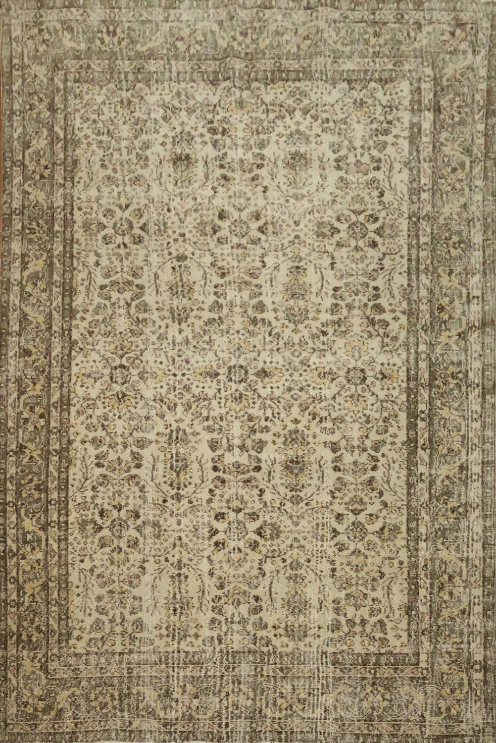 Sophisticated Oriental Rug with Detailed Floral Motifs Distressed 6x9