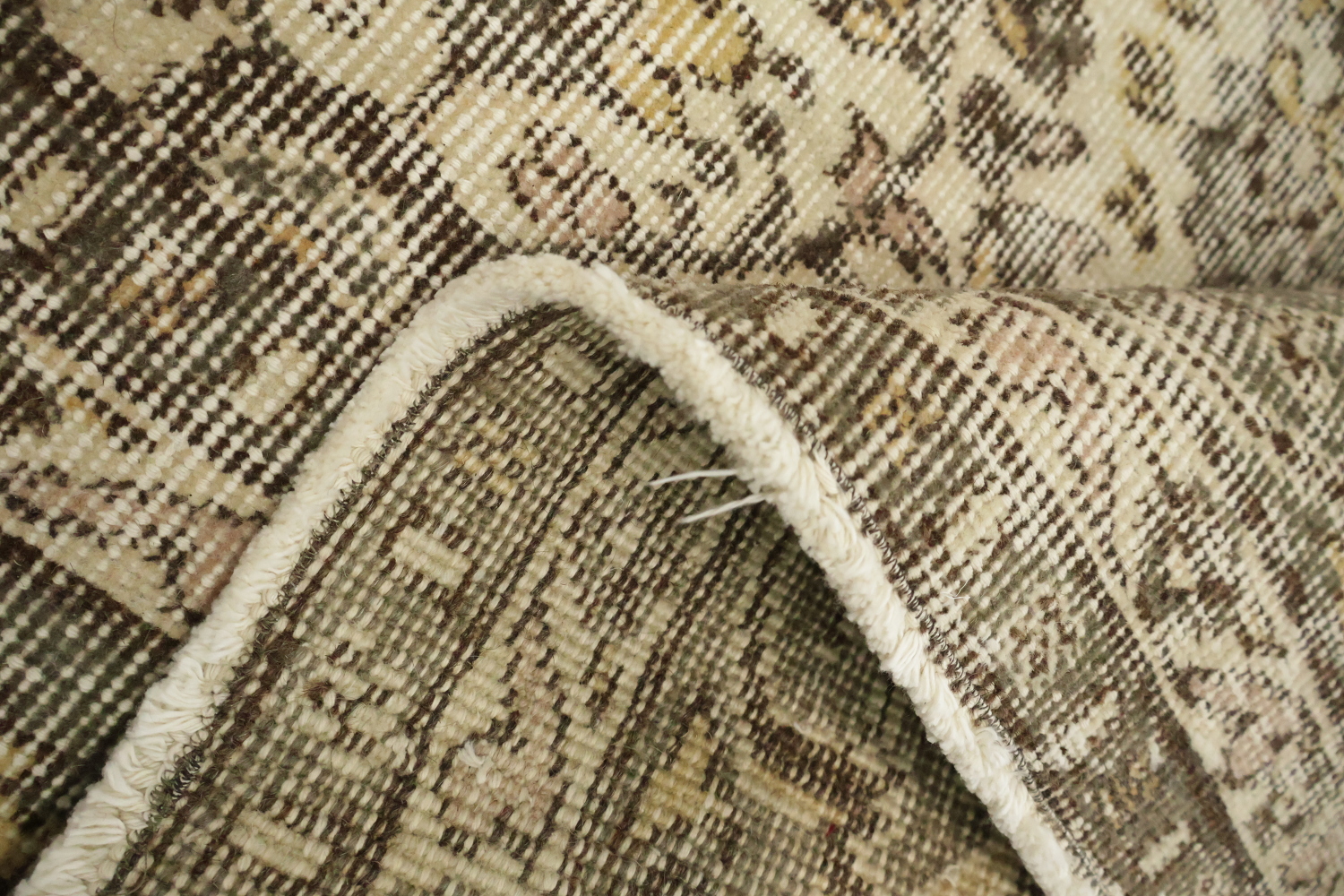 Sophisticated Oriental Rug with Detailed Floral Motifs Distressed 6x9