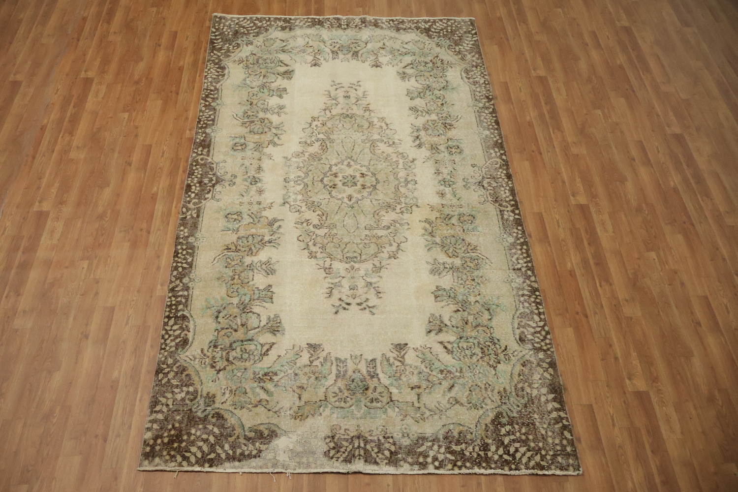 Floral Vintage Distressed Wool Area Rug 6x9