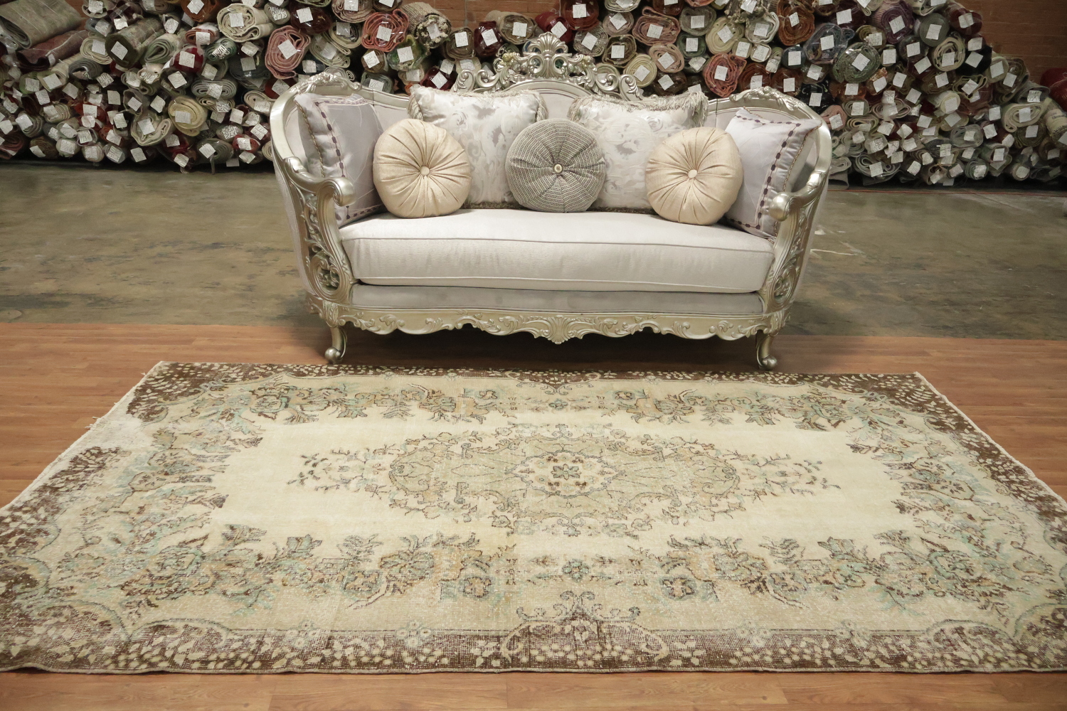 Floral Vintage Distressed Wool Area Rug 6x9