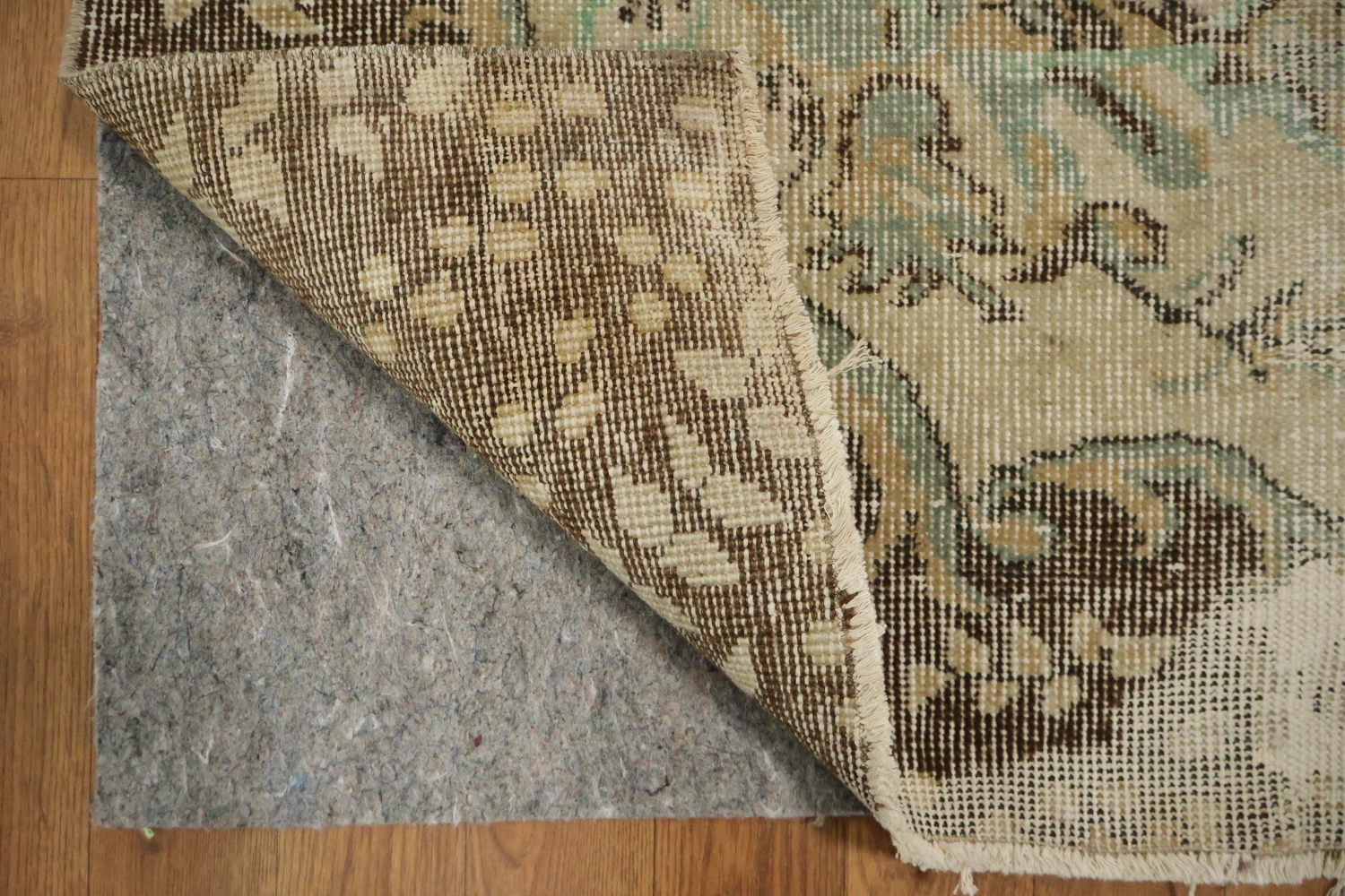 Floral Vintage Distressed Wool Area Rug 6x9