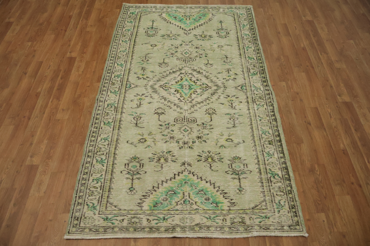 Ornate Floral Motif Area Rug in Green Wool 4x7