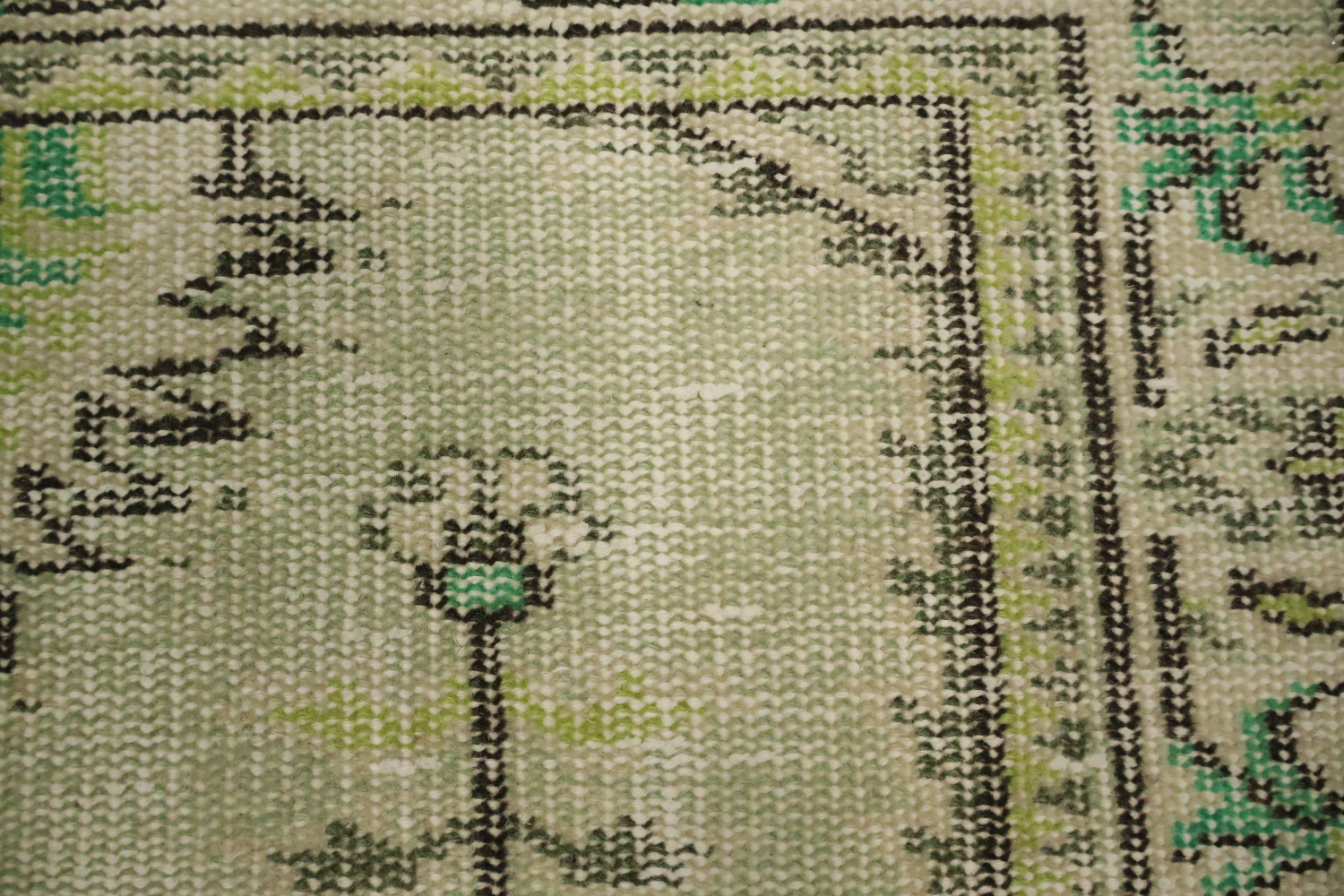 Ornate Floral Motif Area Rug in Green Wool 4x7