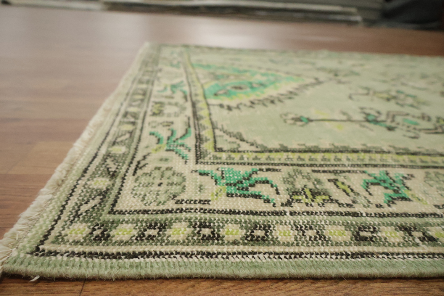 Ornate Floral Motif Area Rug in Green Wool 4x7