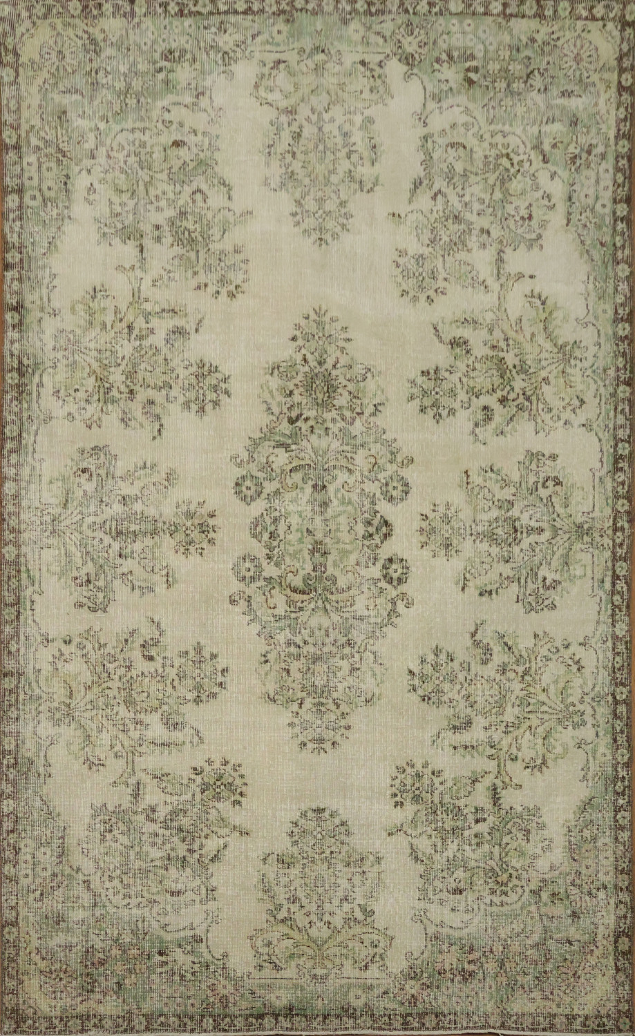 Classic Ivory and Olive Rug with Detailed Floral Patterns 6x10
