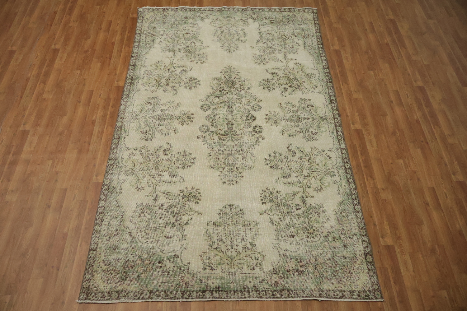Classic Ivory and Olive Rug with Detailed Floral Patterns 6x10