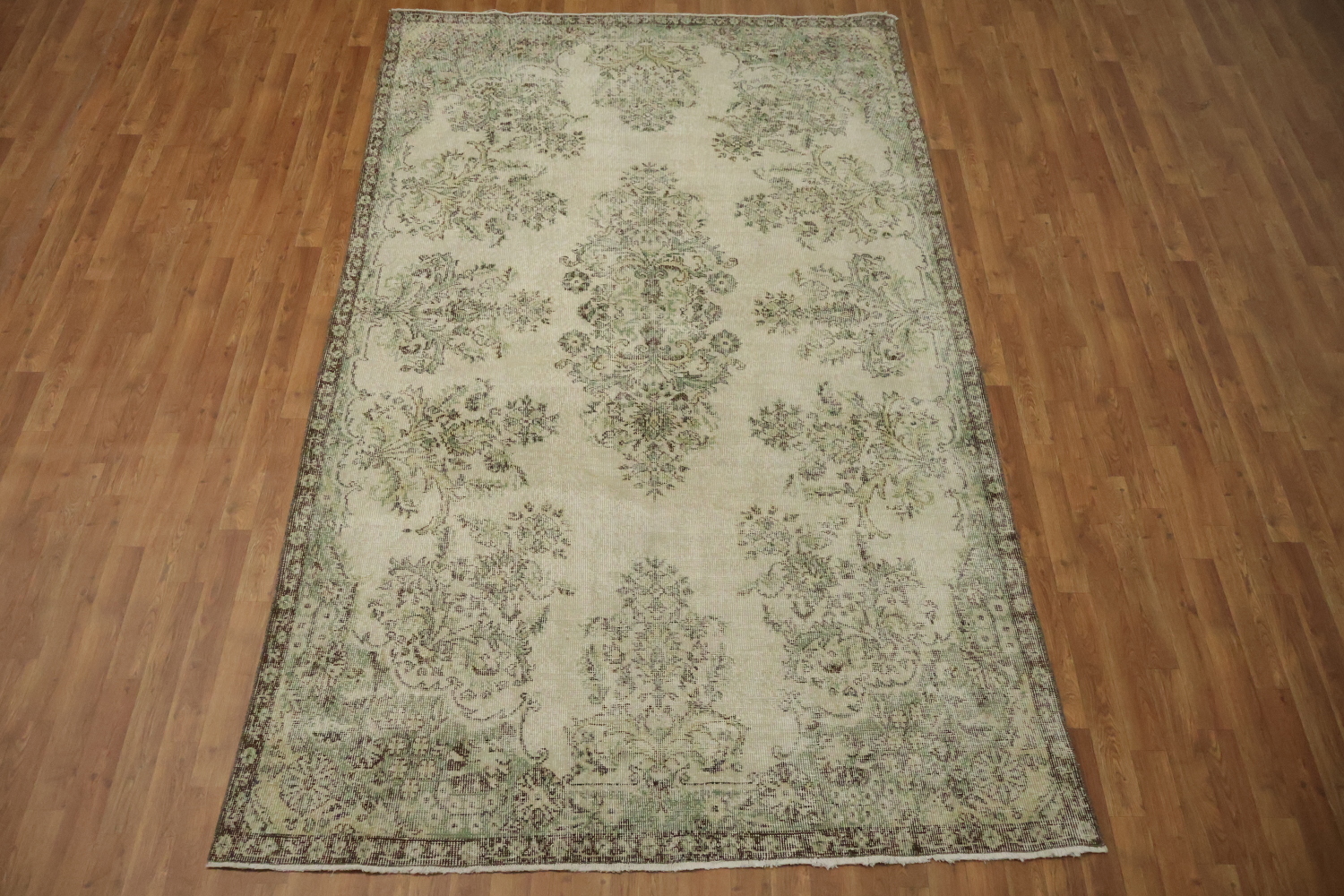Classic Ivory and Olive Rug with Detailed Floral Patterns 6x10