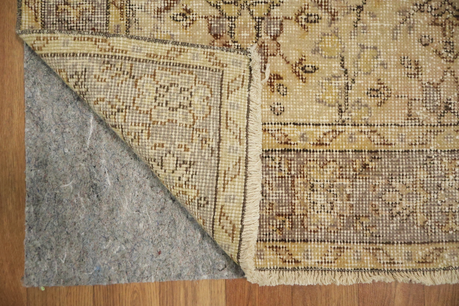 Elegant Floral Pattern Rug for Classic Living Spaces 4x7