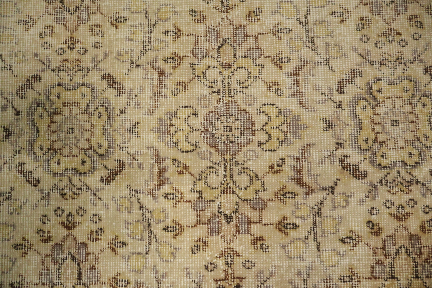 Elegant Floral Pattern Rug for Classic Living Spaces 4x7