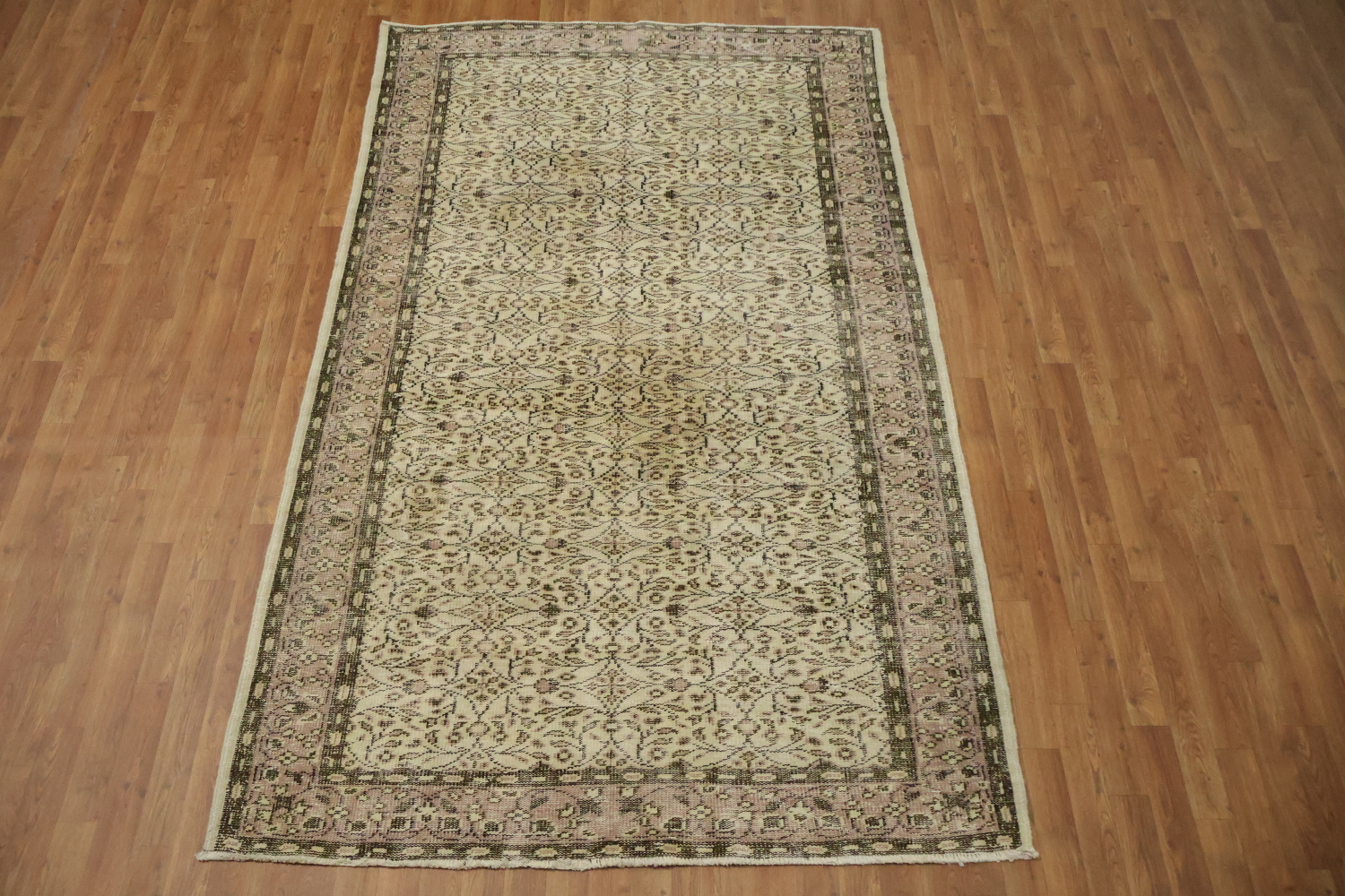 Vintage Elegance: Luxurious Beige and Brown Patterned Rug 6x9