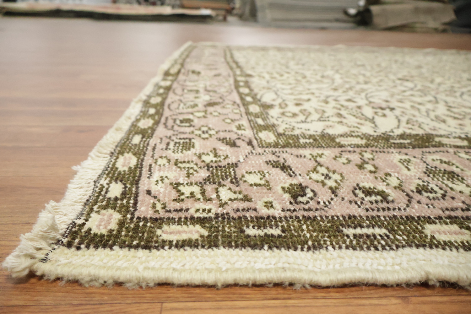 Vintage Elegance: Luxurious Beige and Brown Patterned Rug 6x9