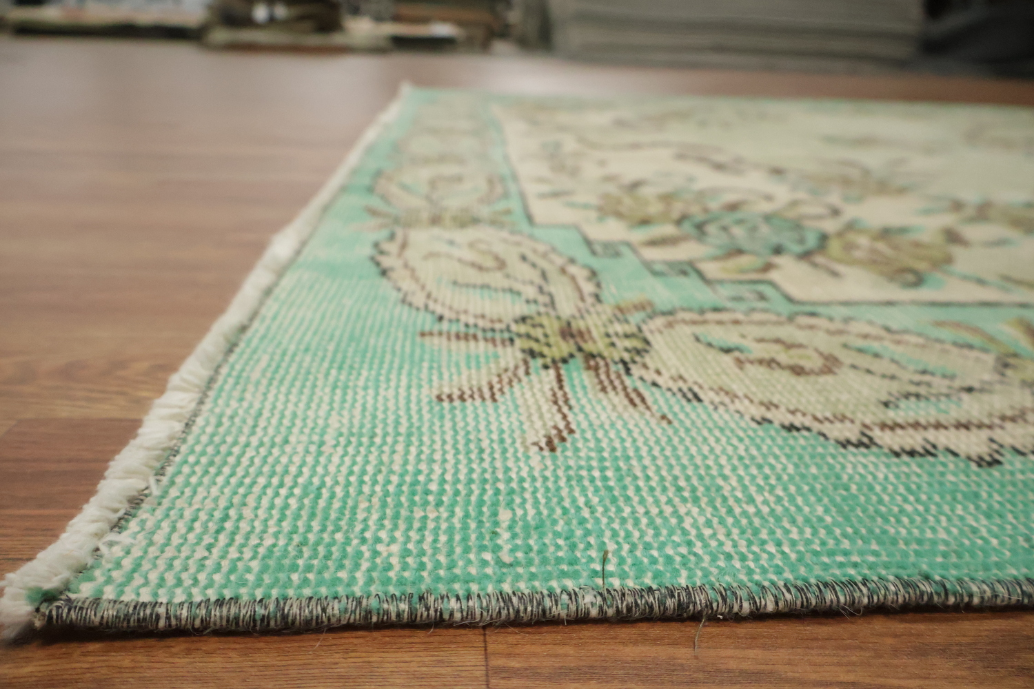 Exquisite Delight: Vintage Green Rug with Ornate Patterns 6x9