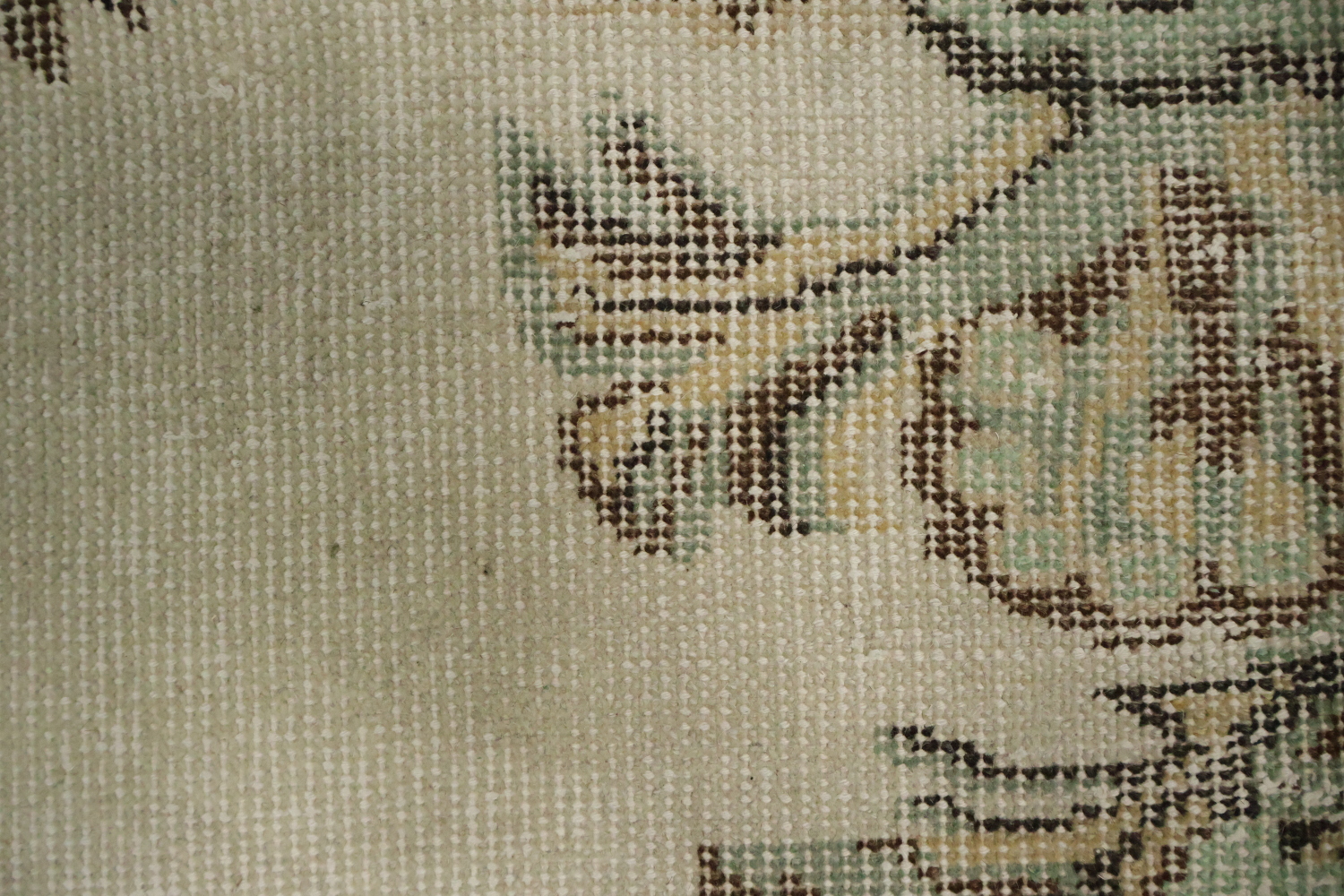 Elegant floral and medallion area rug with vintage charm 6x10