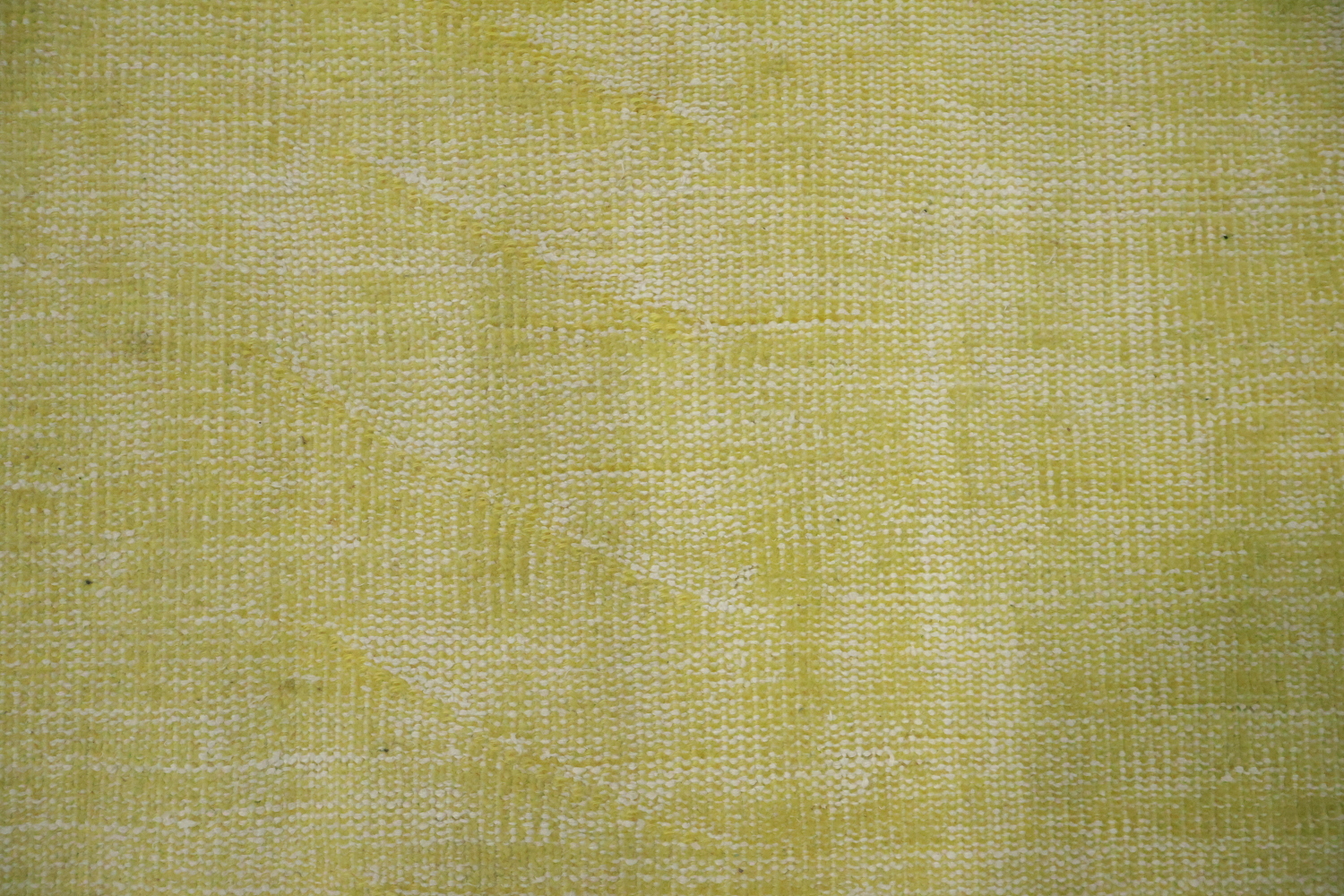 Blooming Serenity: Soft Pastel Rug with Floral Details 5x9