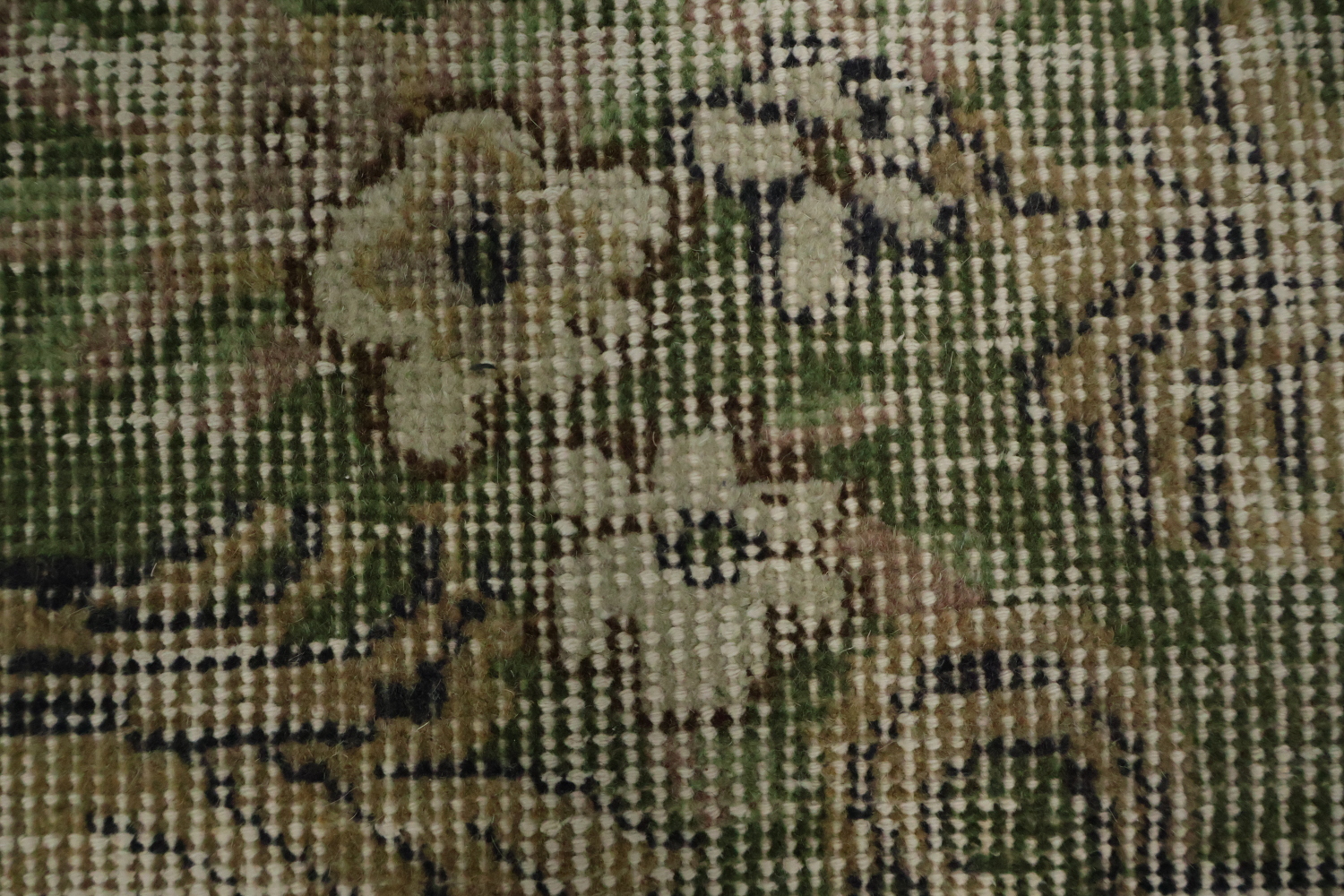 Distressed Timeless Charm Rug with Floral Medallions 6x9