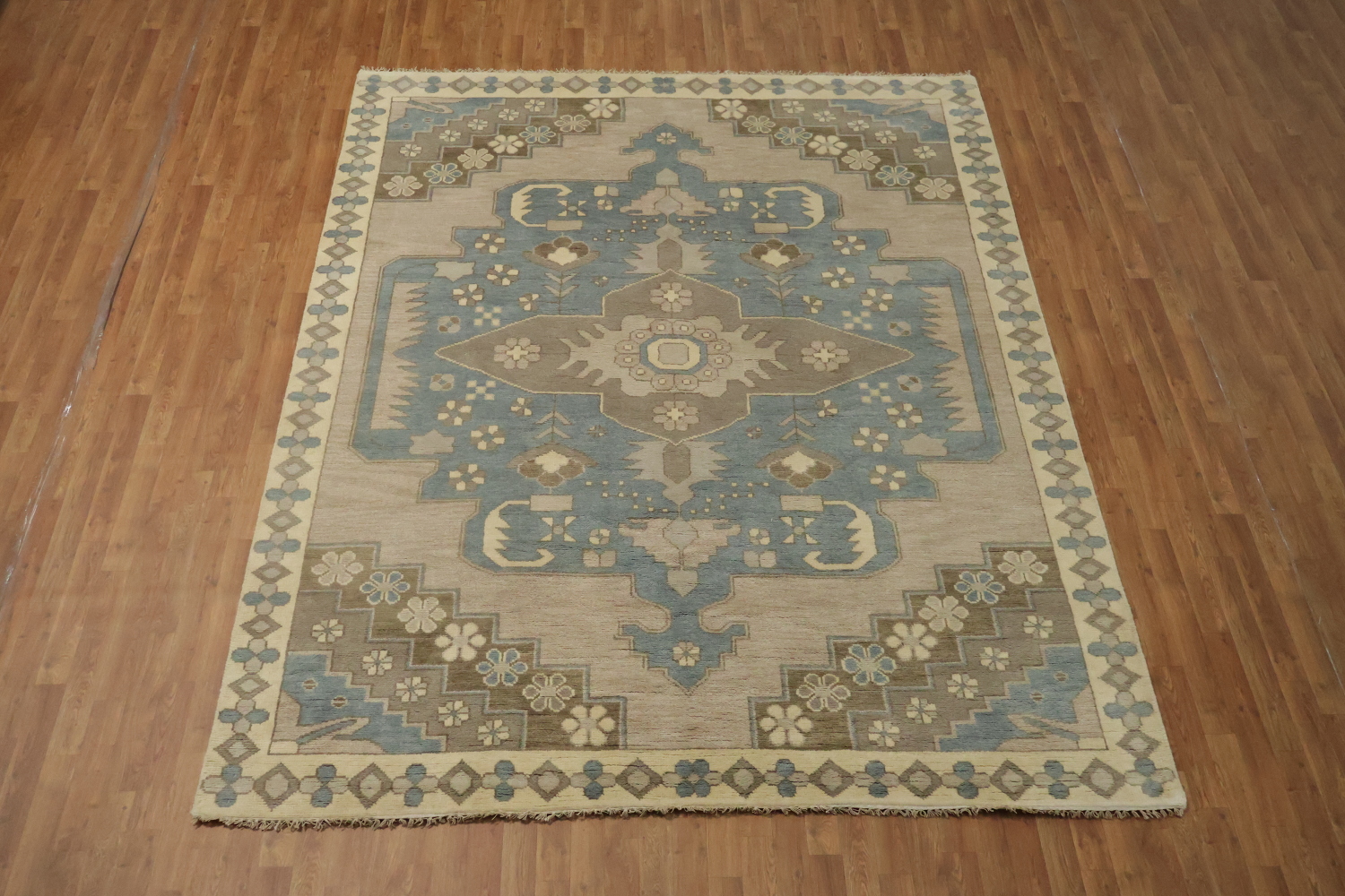 8x10 Oushak Hand-Knotted Wool Rug - Beige and Light Blue