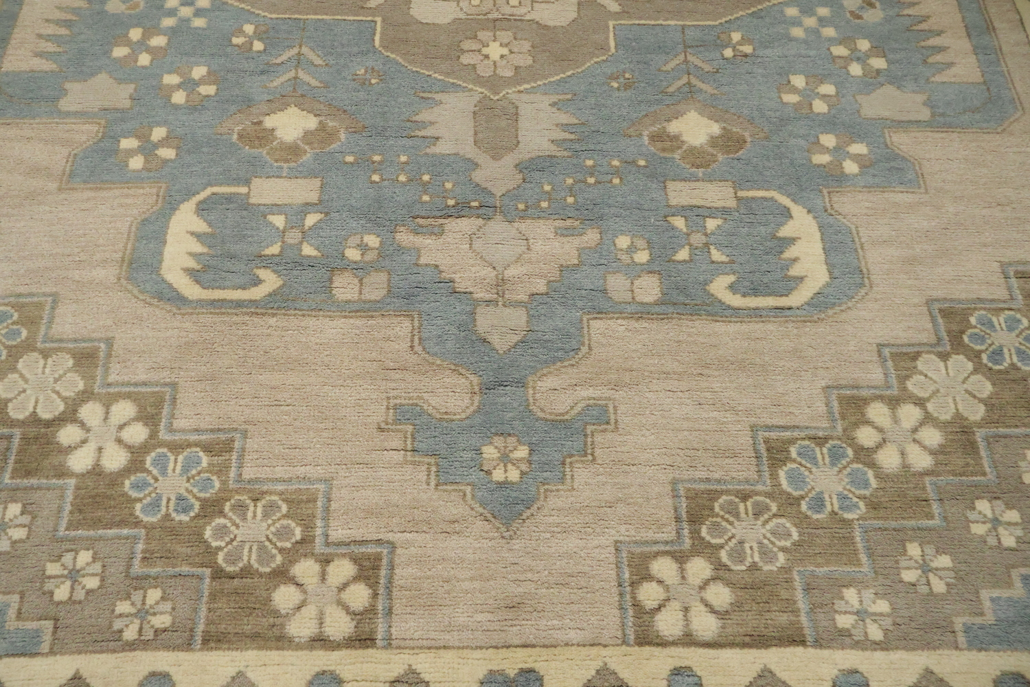 8x10 Oushak Hand-Knotted Wool Rug - Beige and Light Blue