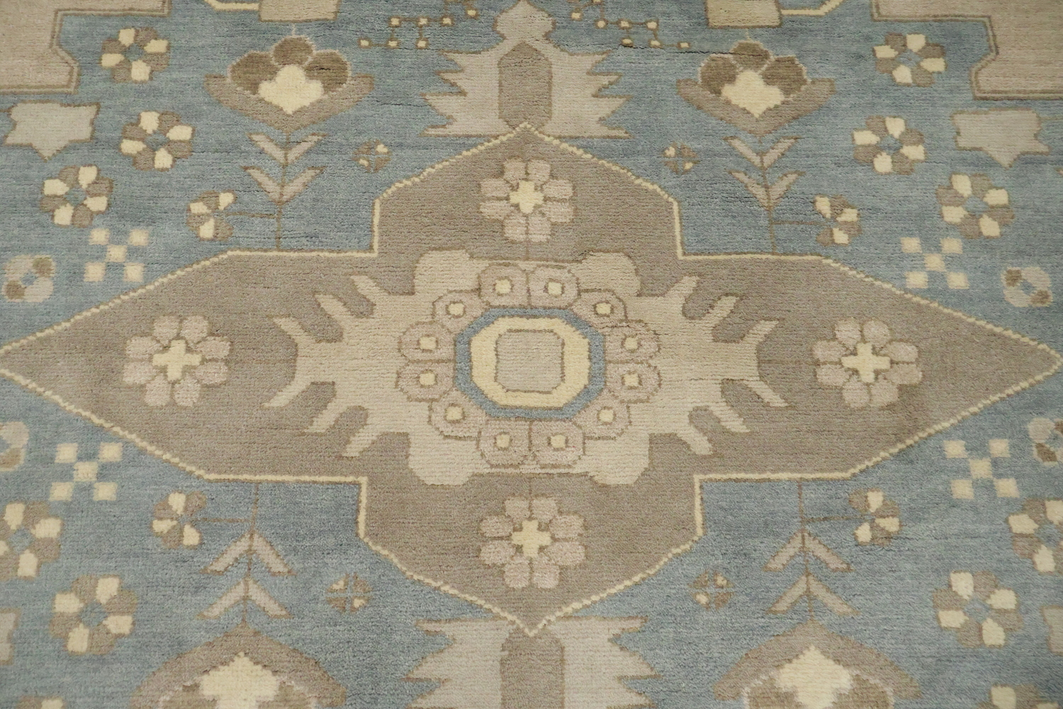 8x10 Oushak Hand-Knotted Wool Rug - Beige and Light Blue