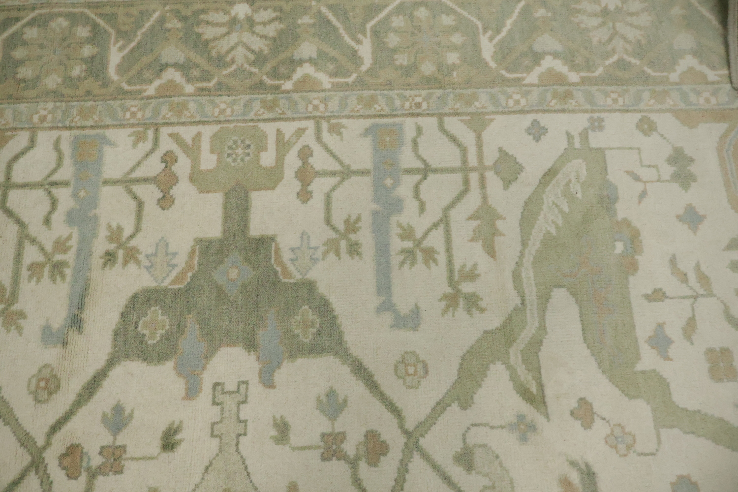 Traditional 8x10 Ivory and Light Green Oushak Hand-Knotted Area Rug